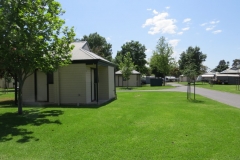 Ensuite Powered Sites at McLaren Vale Cabin and Caravan Park 